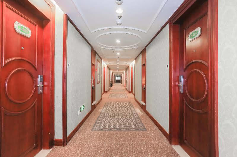 Vienna Hotel Nanchang Railway Staion Exterior photo